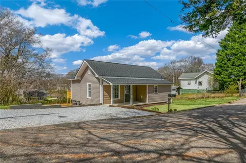 402 Hill St, Easley, SC 29640 photo 3