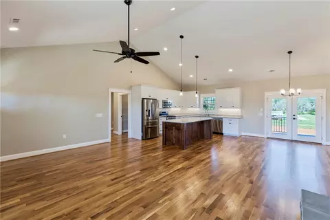 611 Tall Oak Trl, Seneca, SC 29678 photo 5