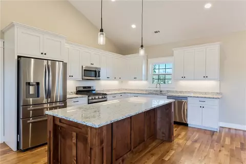611 Tall Oak Trl, Seneca, SC 29678 photo 6