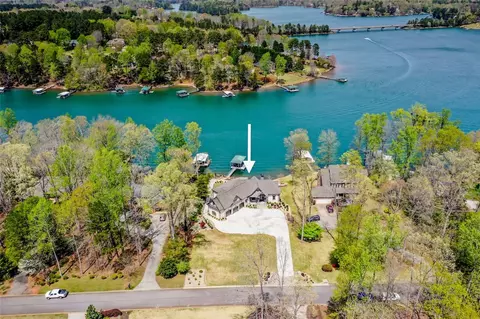 144 S Oak Pointe Dr, Seneca, SC 29672 photo 4