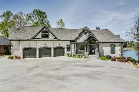 144 S Oak Pointe Dr, Seneca, SC 29672 photo 3