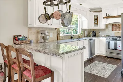 109 Brian Rd, Central, SC 29630 photo 5