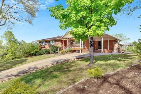 109 Brian Rd, Central, SC 29630 photo 1