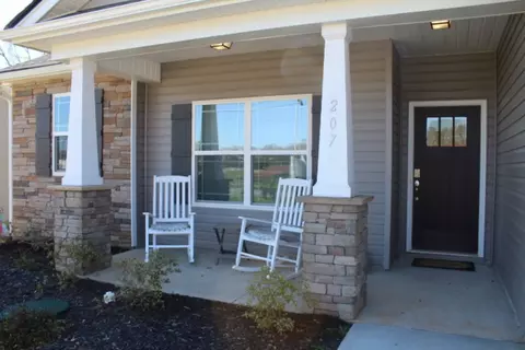 207 Minor St, Williamston, SC 29697 photo 2