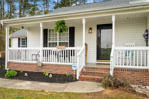 120 Starrwood Dr, Starr, SC 29684 photo 4