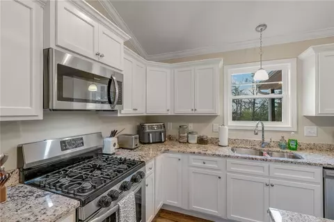 228 Hallmark Cir, Easley, SC 29640 photo 7