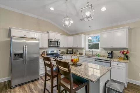228 Hallmark Cir, Easley, SC 29640 photo 9