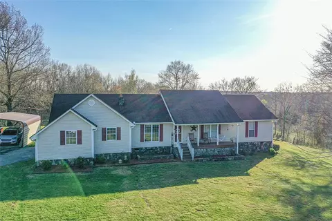 1596 Todd Quarter Rd, Waterloo, SC 29384 photo 2