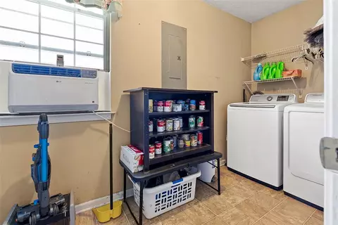 1596 Todd Quarter Rd, Waterloo, SC 29384 photo 3
