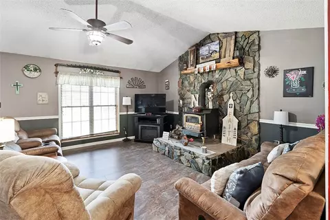 1596 Todd Quarter Rd, Waterloo, SC 29384 photo 9