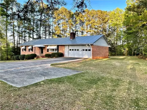 106 Warner Mill Rd, Walhalla, SC 29691 photo 2