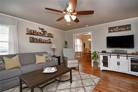 105 Townsend Dr, Easley, SC 29640 photo 4