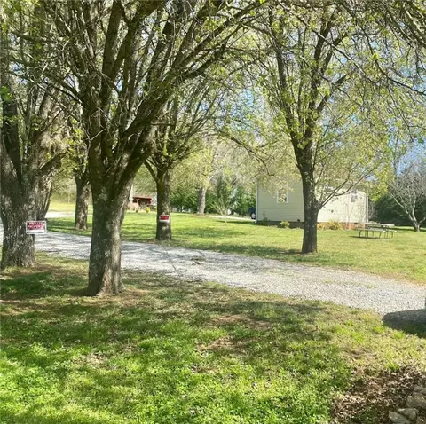950 954 958 Johnson Rd, Easley, SC 29642 photo 2