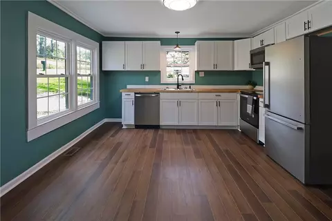 533 Chastain St, Central, SC 29630 photo 7