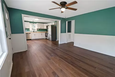 533 Chastain St, Central, SC 29630 photo 4