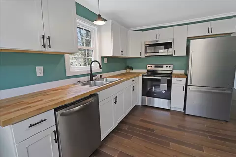 533 Chastain St, Central, SC 29630 photo 9