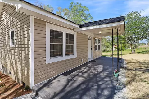 533 Chastain St, Central, SC 29630 photo 27
