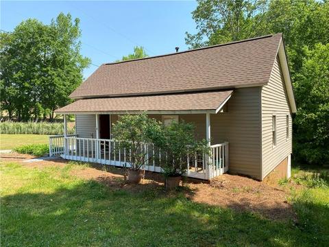 140 Moore St, Central, SC 29630 photo 2