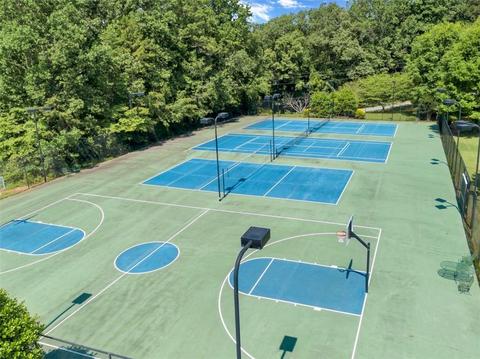 127 E Richfield Dr, Westminster, SC 29693 photo 5