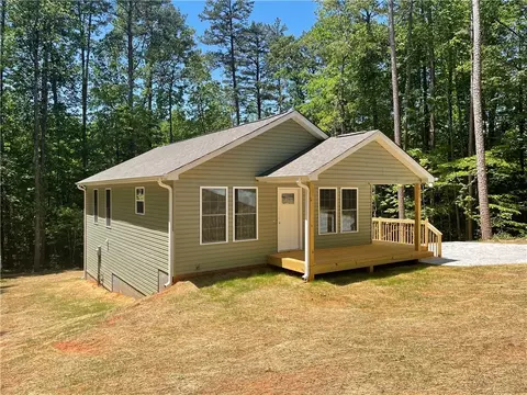 417 Forest Acres Cir, Walhalla, SC 29691