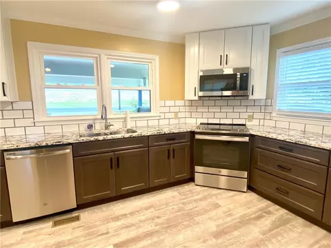 431 Gaines St, Central, SC 29630 photo 5