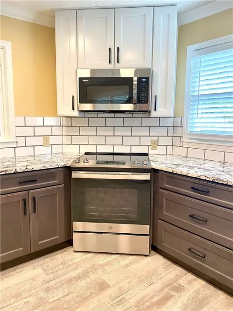 431 Gaines St, Central, SC 29630 photo 6