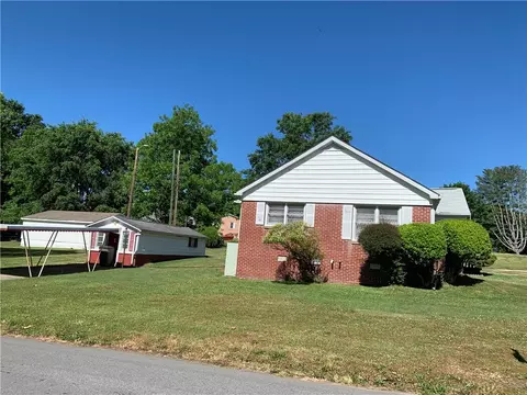 420 E Wesley St, Walhalla, SC 29691 photo 14