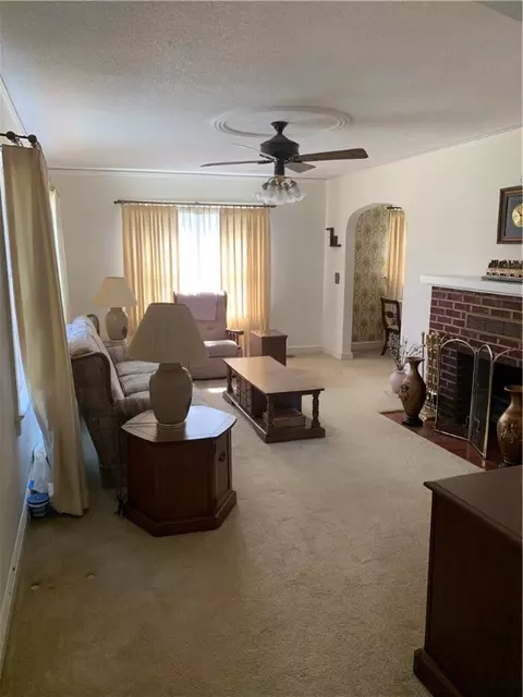 420 E Wesley St, Walhalla, SC 29691 photo 3
