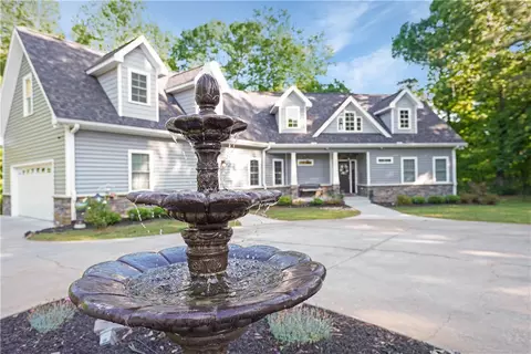 608 Galloping Ghost Rd, Anderson, SC 29626 photo 2