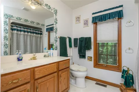 105 Fleet Ln, Easley, SC 29640 photo 33