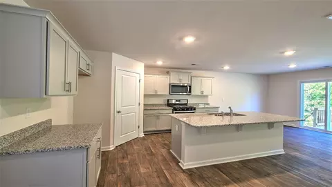 246 Millhone Way, Pendleton, SC 29670 photo 4