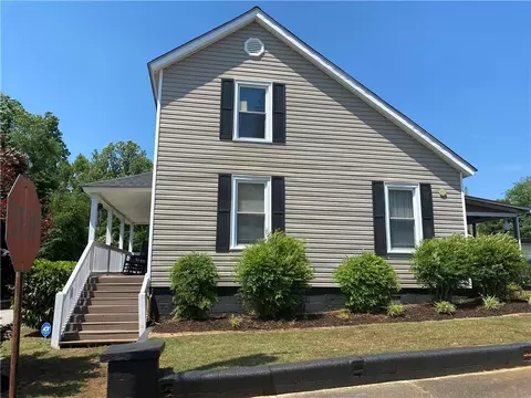 100 Cox St, Honea Path, SC 29654 photo 3