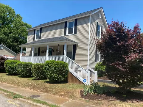 100 Cox St, Honea Path, SC 29654 photo 1