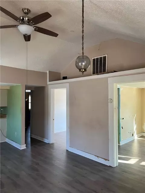811 E Main St, Seneca, SC 29678 photo 7