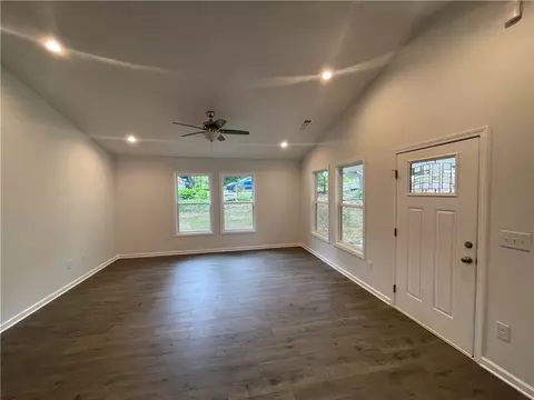 229 N Oak St, Walhalla, SC 29691 photo 8