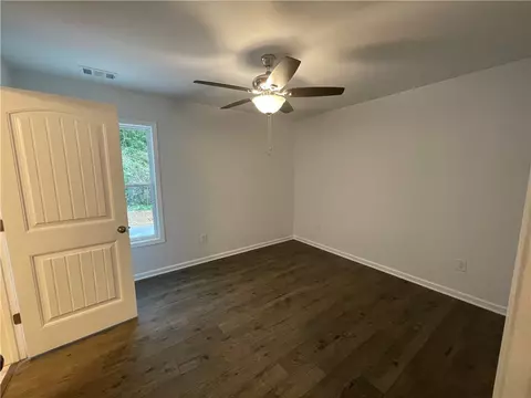 229 N Oak St, Walhalla, SC 29691 photo 9