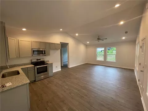 229 N Oak St, Walhalla, SC 29691 photo 7