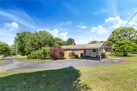 135 Pineview Dr, Easley, SC 29642 photo 27