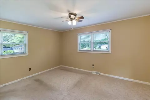 135 Pineview Dr, Easley, SC 29642 photo 22