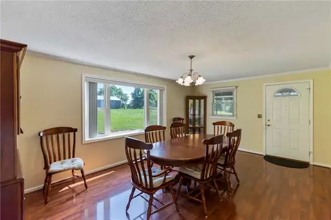 135 Pineview Dr, Easley, SC 29642 photo 5