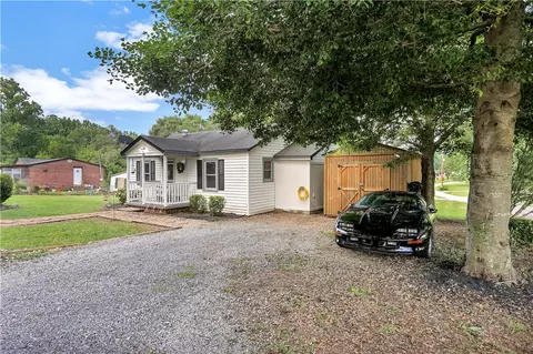 102 Walker St, Easley, SC 29640 photo 3