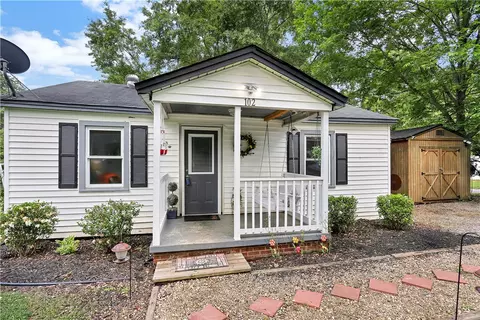 102 Walker St, Easley, SC 29640 photo 4