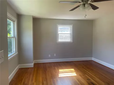 117 W 3rd Ave, Easley, SC 29640 photo 10