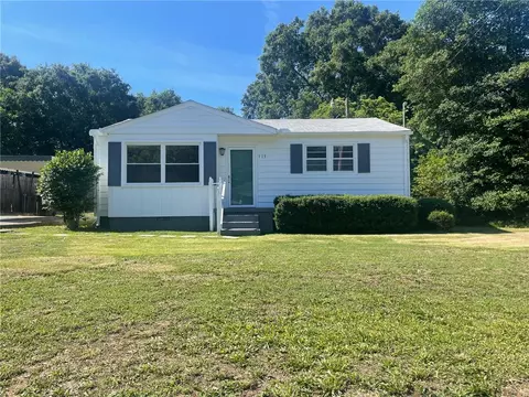 117 W 3rd Ave, Easley, SC 29640 photo 2