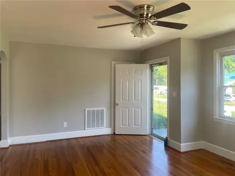 117 W 3rd Ave, Easley, SC 29640 photo 13