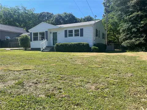 117 W 3rd Ave, Easley, SC 29640 photo 1