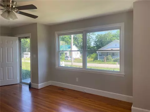 117 W 3rd Ave, Easley, SC 29640 photo 12