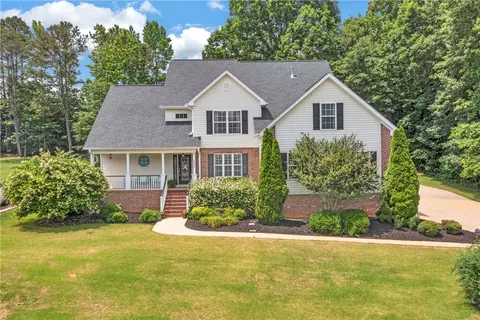 176 Upper Lake Dr, Easley, SC 29640 photo 1