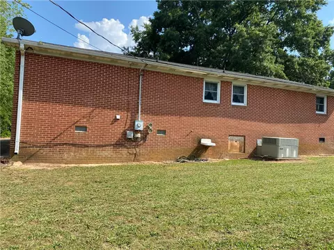 2 Lone Oak Dr, Honea Path, SC 29654 photo 11