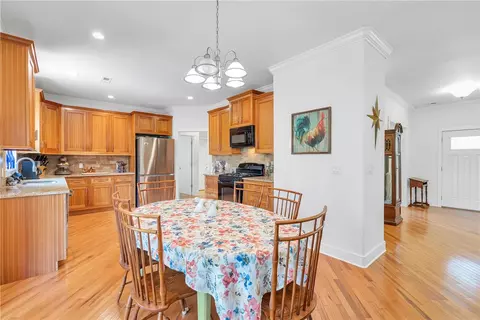 242 Hallmark Cir, Easley, SC 29640 photo 9